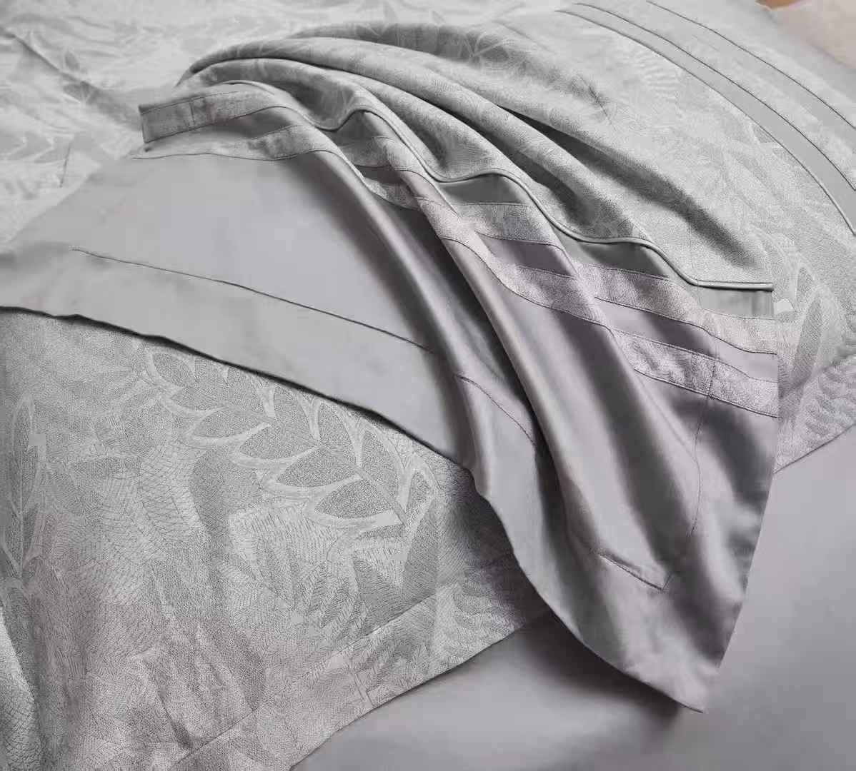California Grey 100% Egyptian Cotton 100s Jacquard 4-Piece Bedding Set