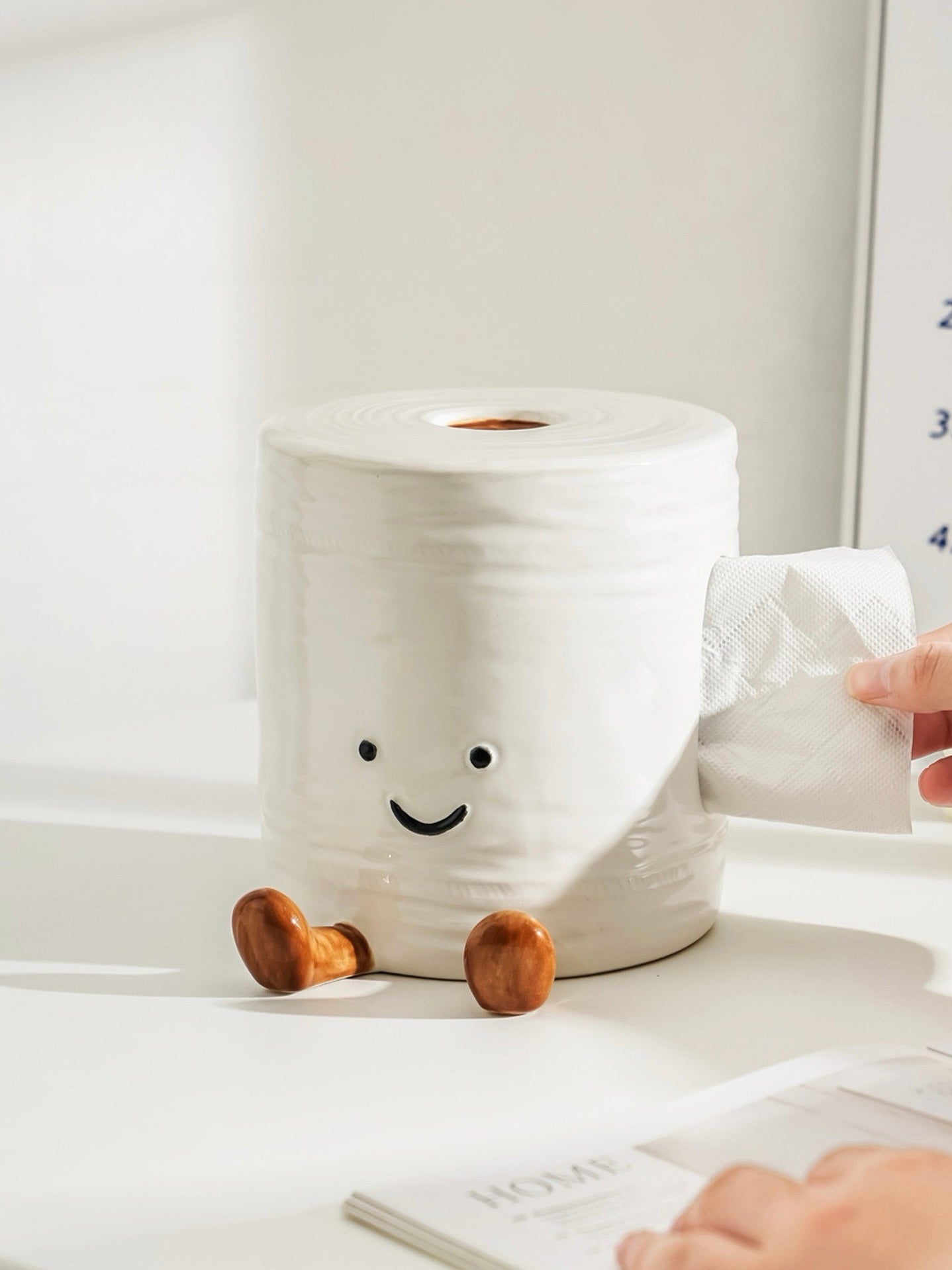 Smiley Ceramic Tissue Holder