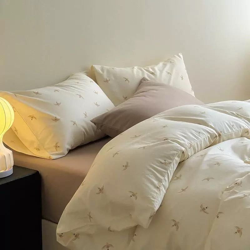 Cream-Tone Migratory Bird Cotton Bedding 4-Piece Set