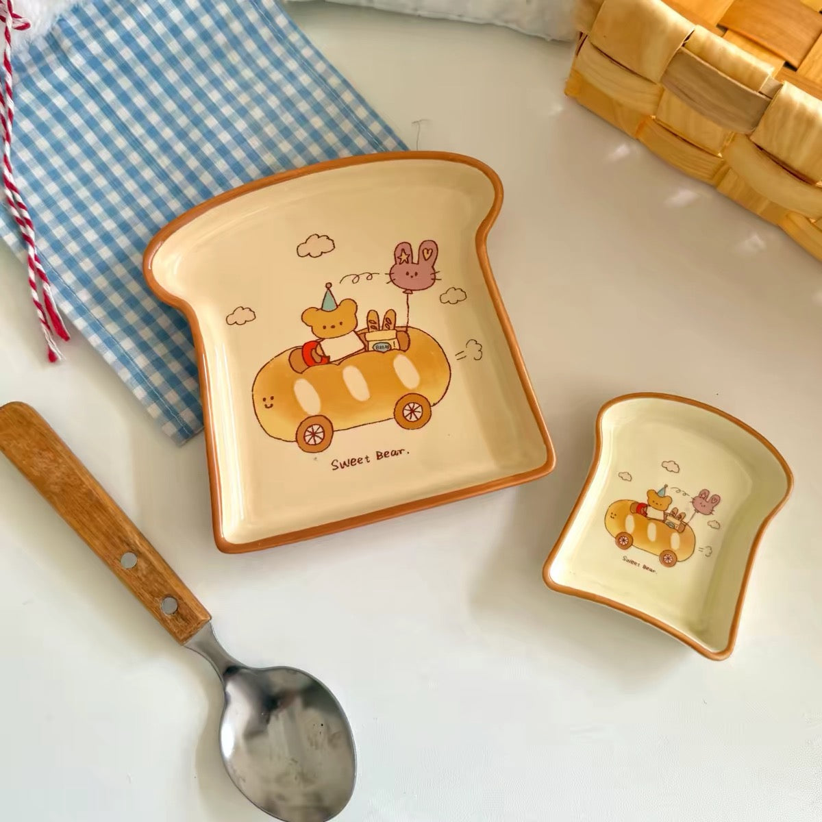 Bear Bakery Toast-Shaped Ceramic Plate Set