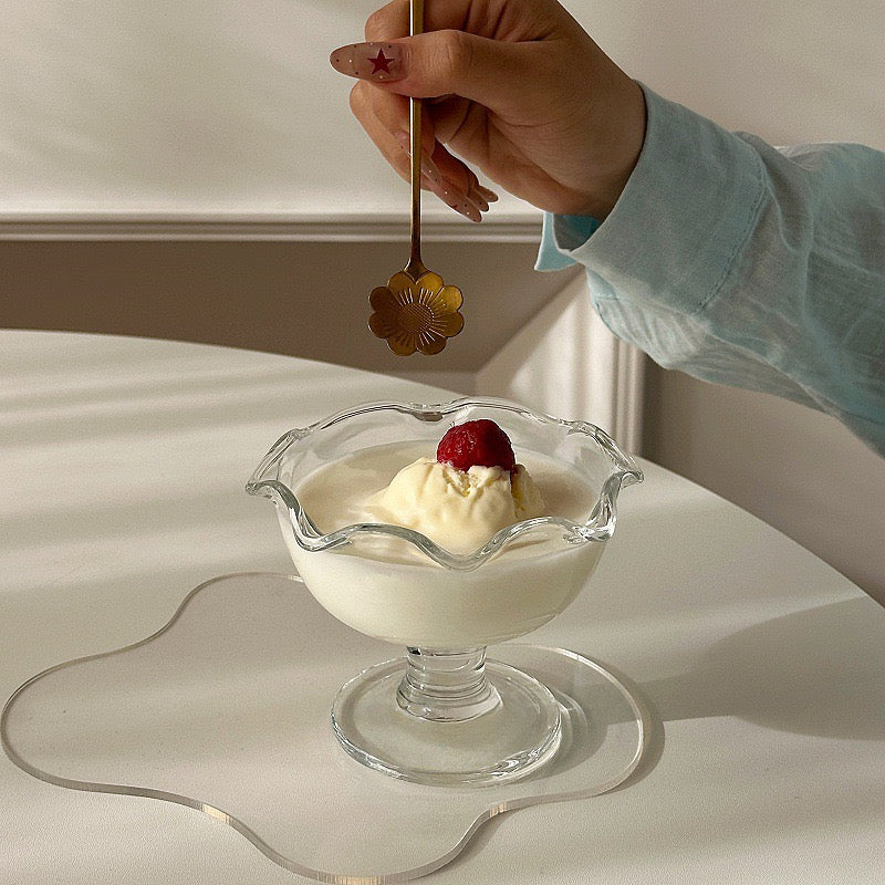 Minimalist Petal Glass Dessert Cup