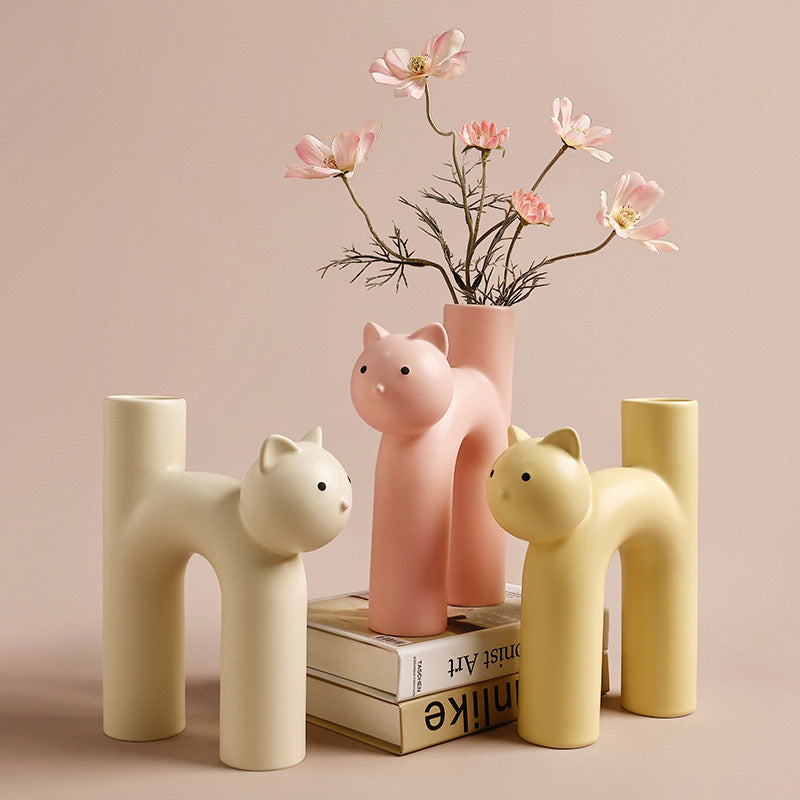 Matte Beige Tube-Shaped Cat Vase