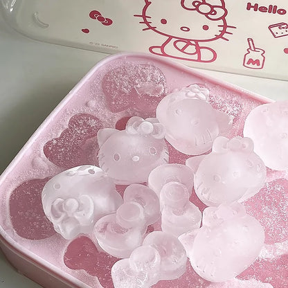 Hello Kitty Fun Ice Cube Tray &amp; Storage Box Set (with Lid & Scoop)