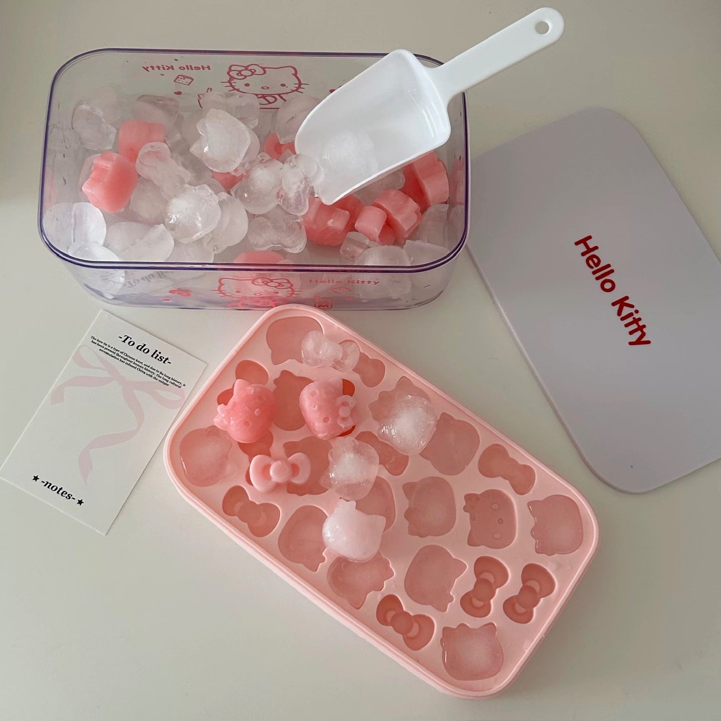 Hello Kitty Fun Ice Cube Tray &amp; Storage Box Set (with Lid & Scoop)