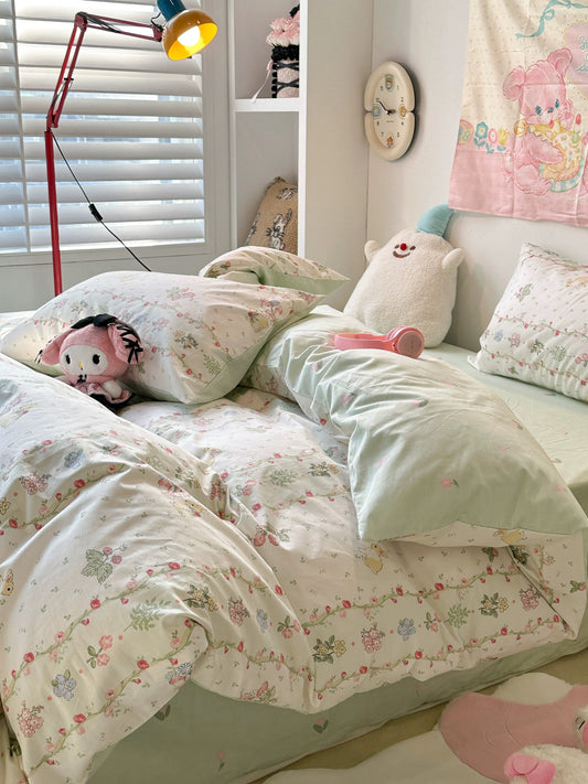 Strawberry Bunny Garden Pure Cotton Bedding Set (4 Pieces)