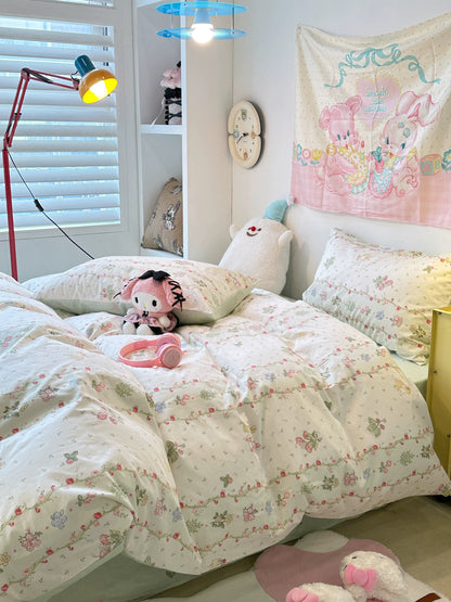 Strawberry Bunny Garden Pure Cotton Bedding Set (4 Pieces)