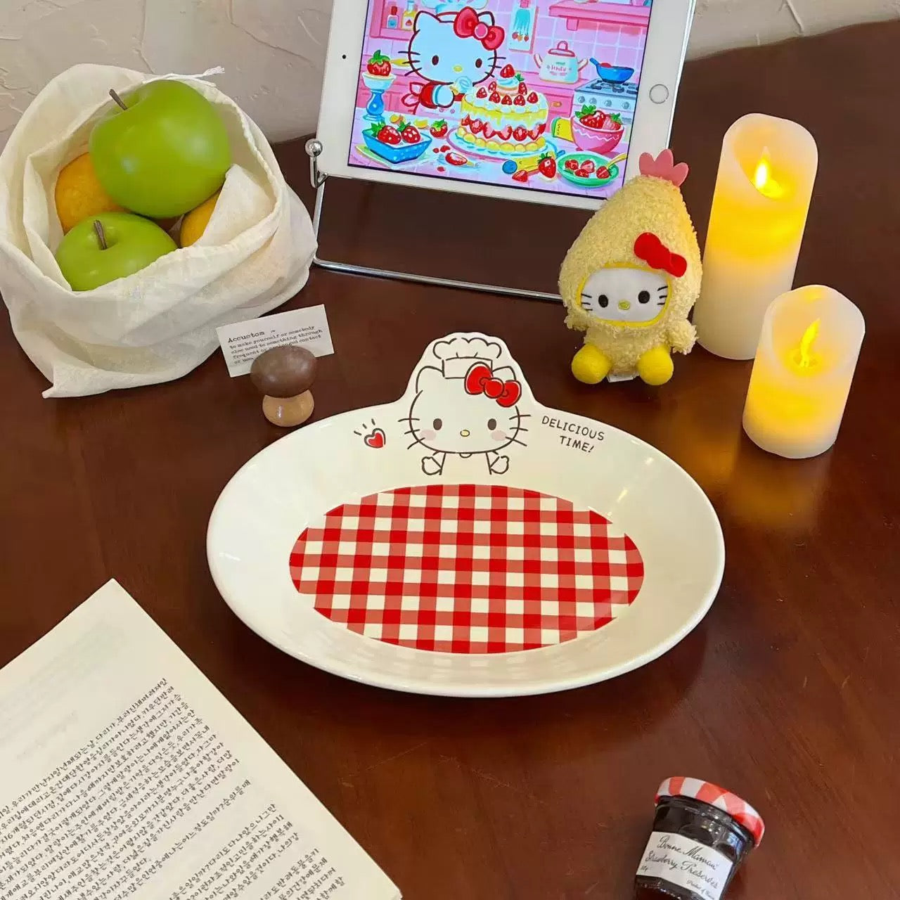 Hello Kitty Chef Hat Red Check Oval Plate