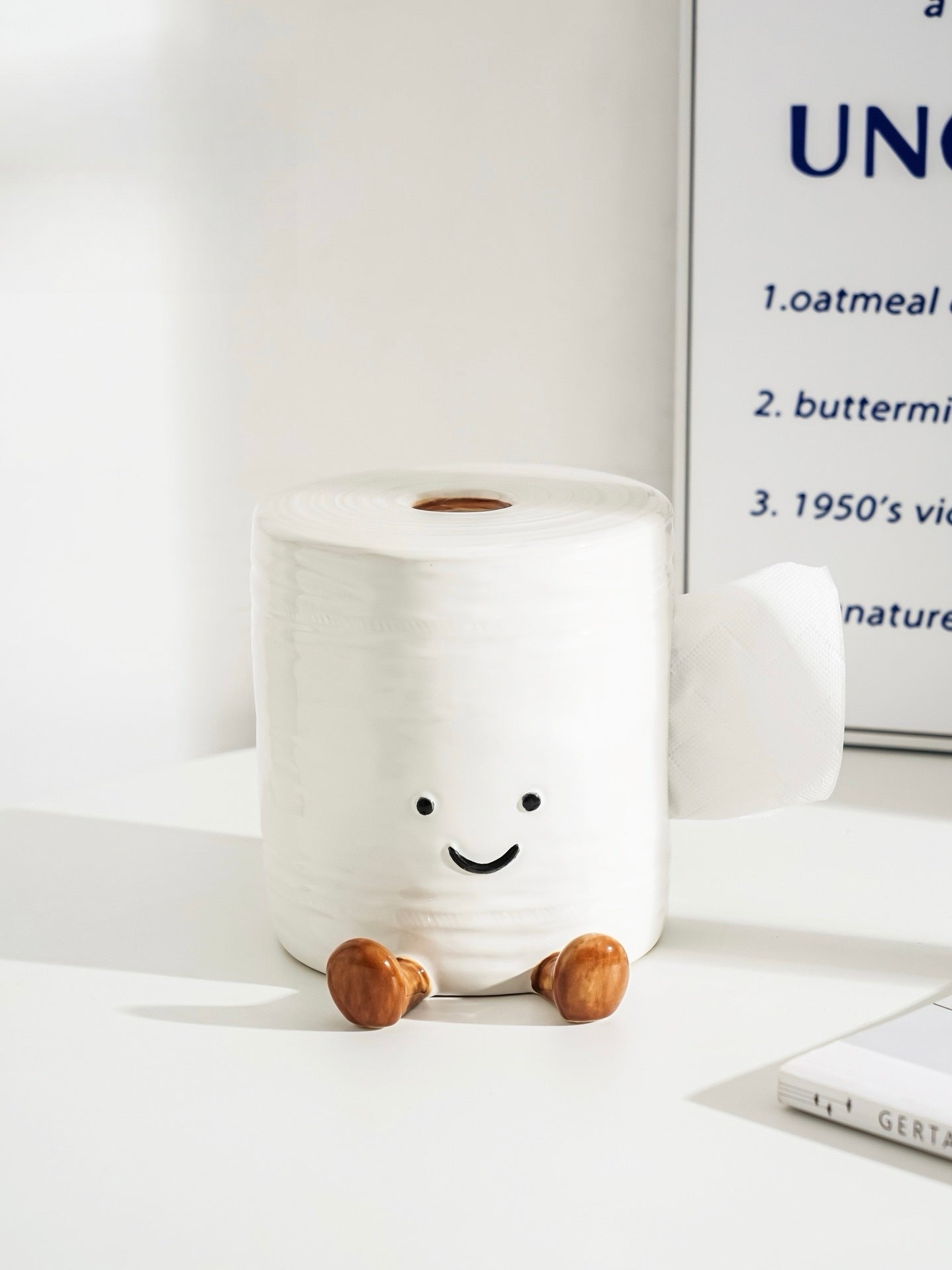Smiley Ceramic Tissue Holder