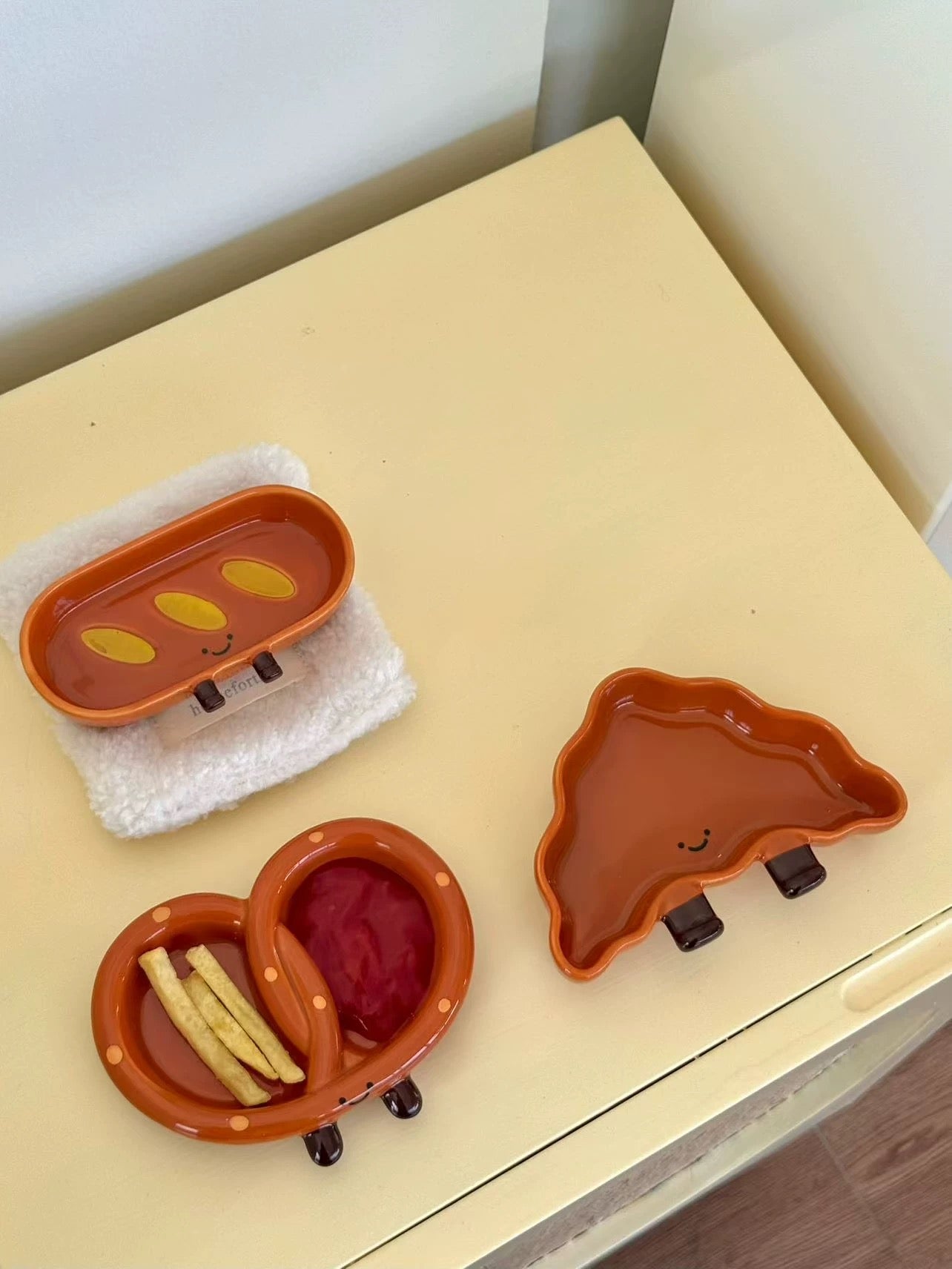 Smiling Bread-Shaped Ceramic Dipping Dish