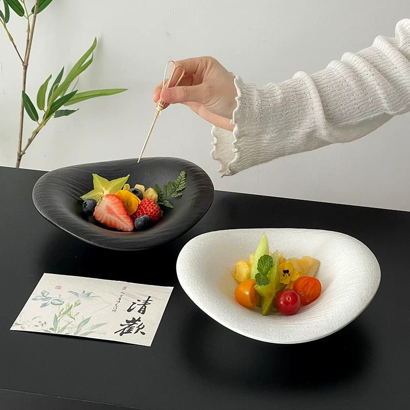 Stone-Texture Cloud-Shaped Ceramic Plate