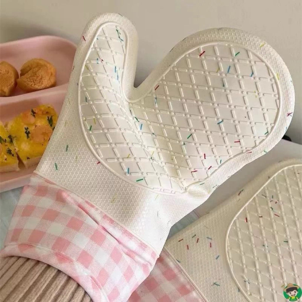 Cream Sprinkle Silicone Oven Mitt (Set of 2)