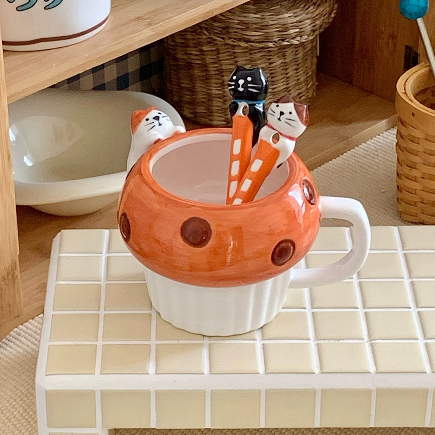 Japanese Style Bread-Shaped Cat Ceramic Mug with 3D Cat Spoon