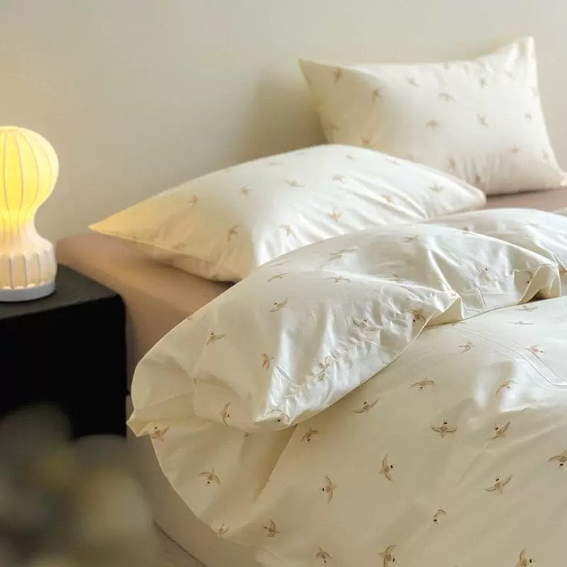Cream-Tone Migratory Bird Cotton Bedding 4-Piece Set