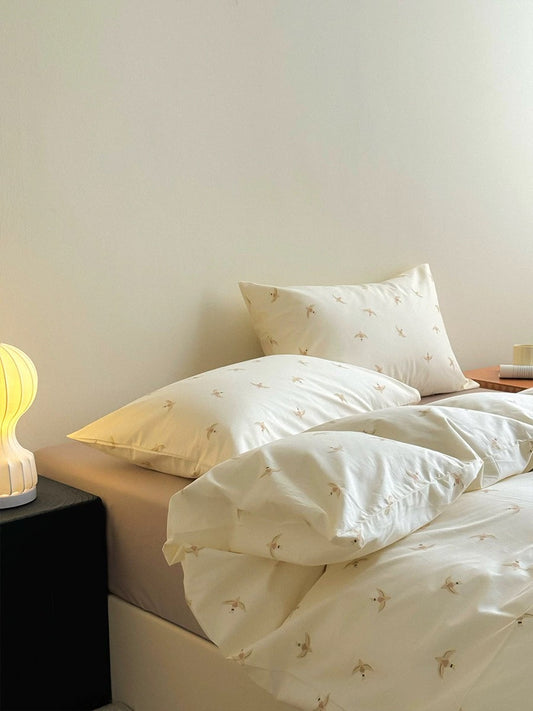 Cream-Tone Migratory Bird Cotton Bedding 4-Piece Set
