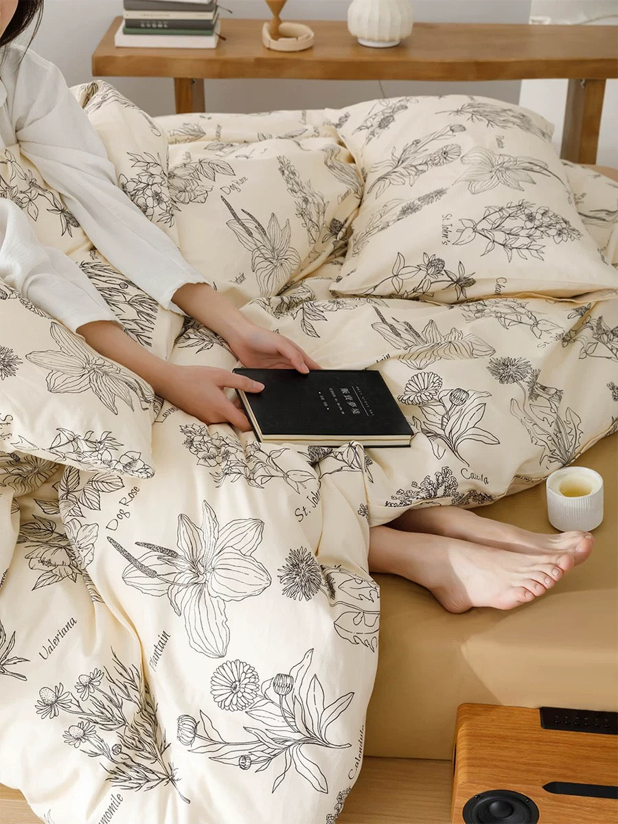French Line-Drawn Botanical Cotton Bedding Set (4-Piece)